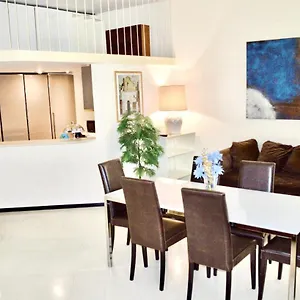 Central Apartment - Walk To Navona - Full Kitchen - Fast Wi-Fi & A-C Rome